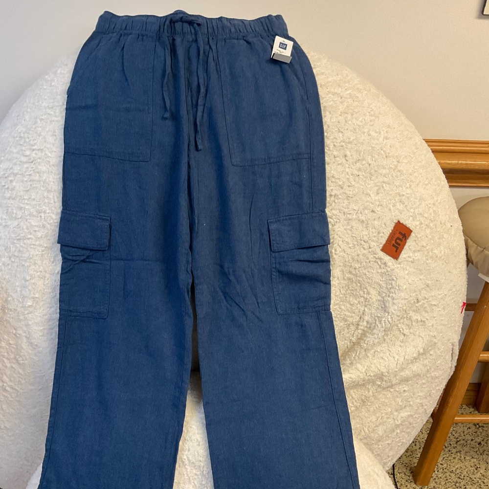 NWT gap pants size smalll